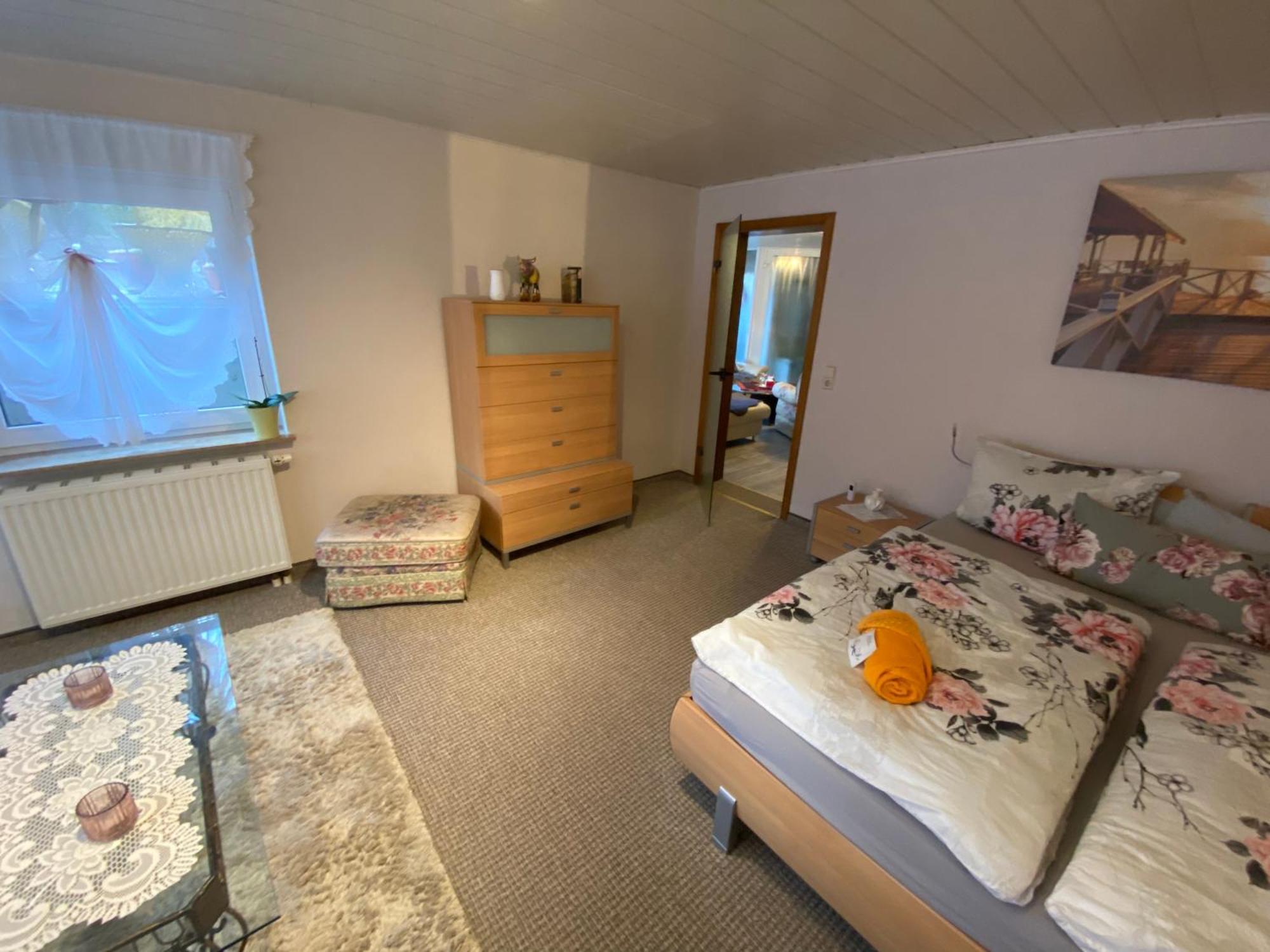 Grosse Helle Wohnung Am Wald In Bad Saarow Nahe Gruenheide Und Berlin Souterrain Exteriér fotografie