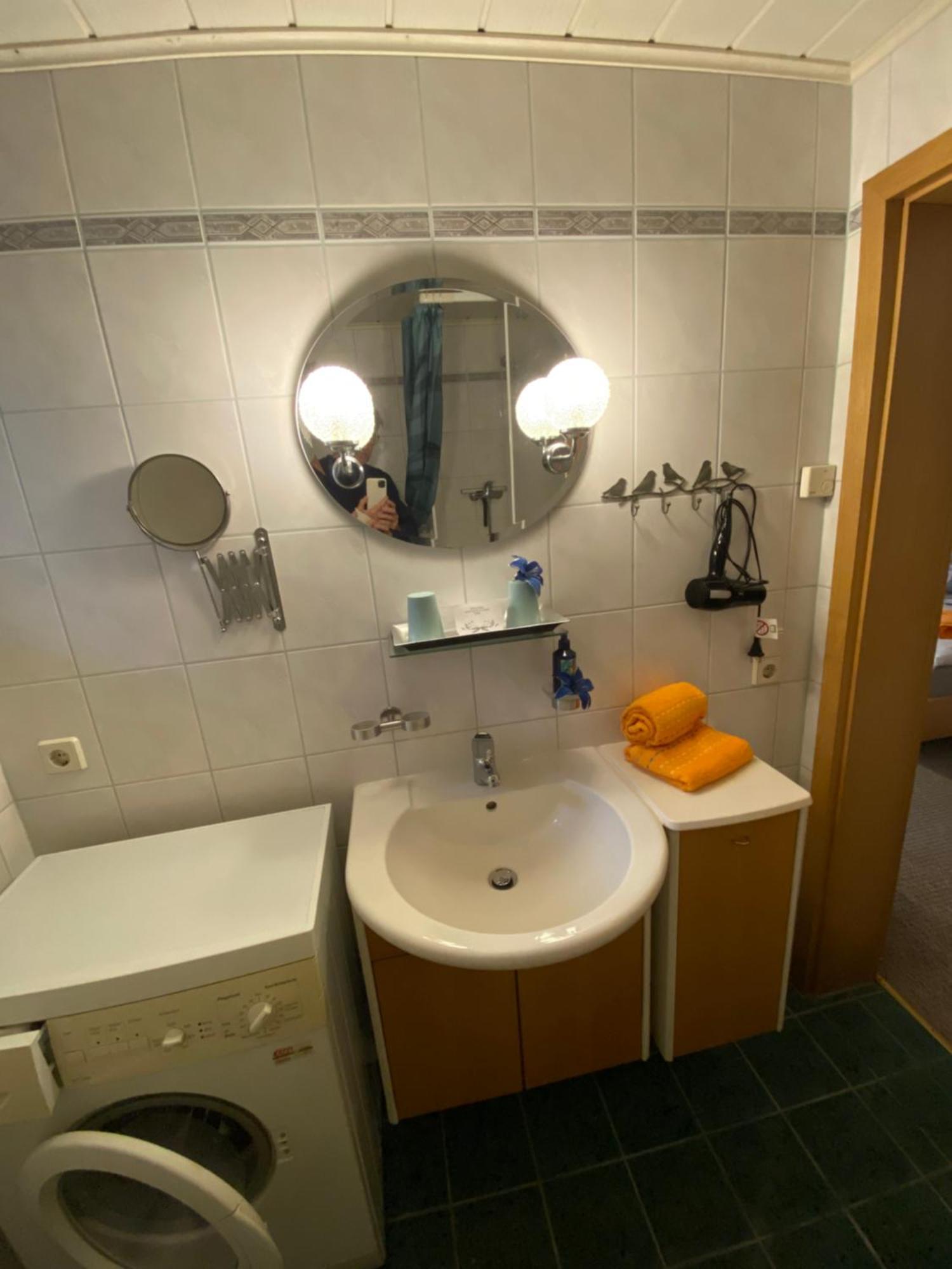 Grosse Helle Wohnung Am Wald In Bad Saarow Nahe Gruenheide Und Berlin Souterrain Exteriér fotografie